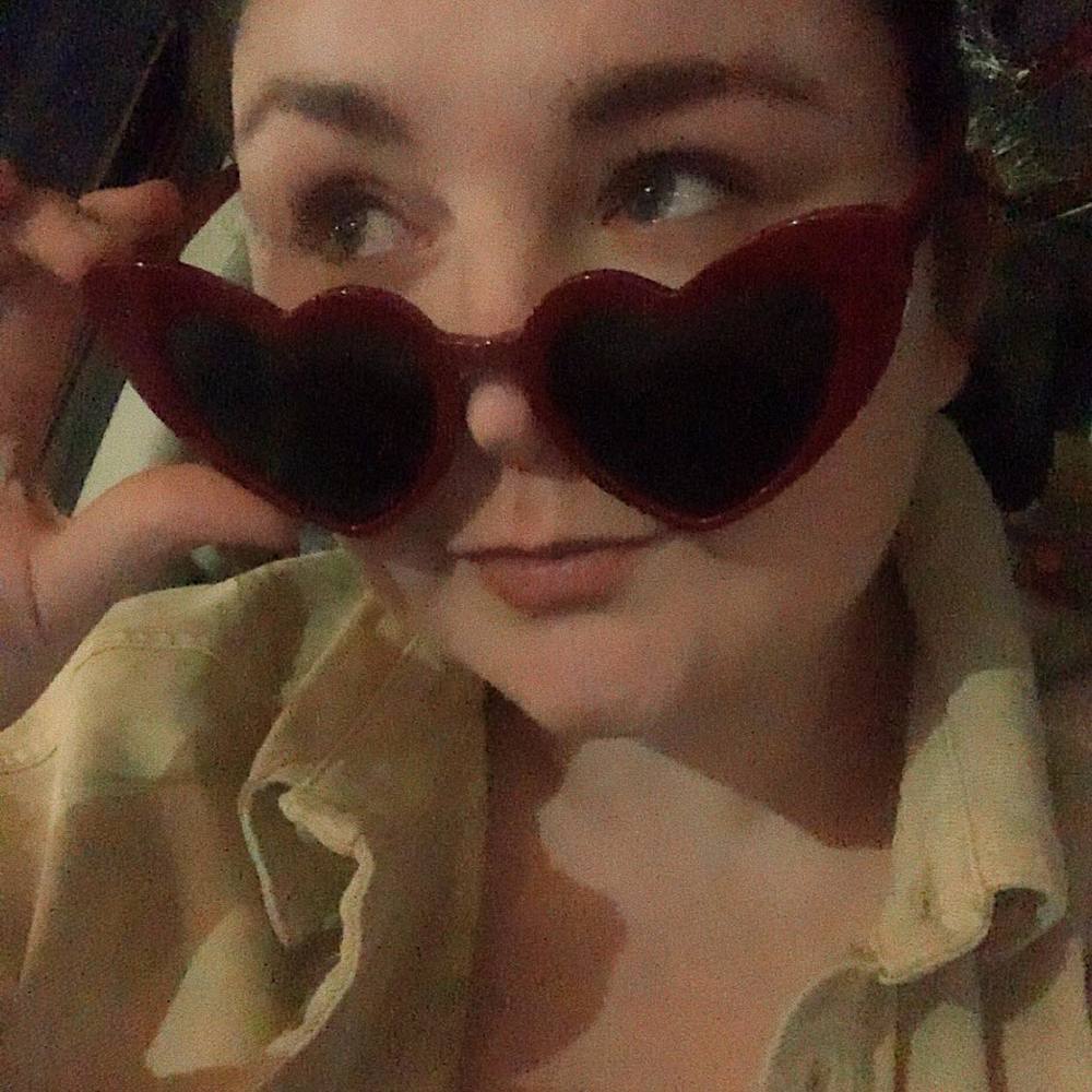 Meet your Posher, Emily